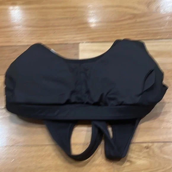 Nwt DdG sports bra size small . - Picture 5 of 6